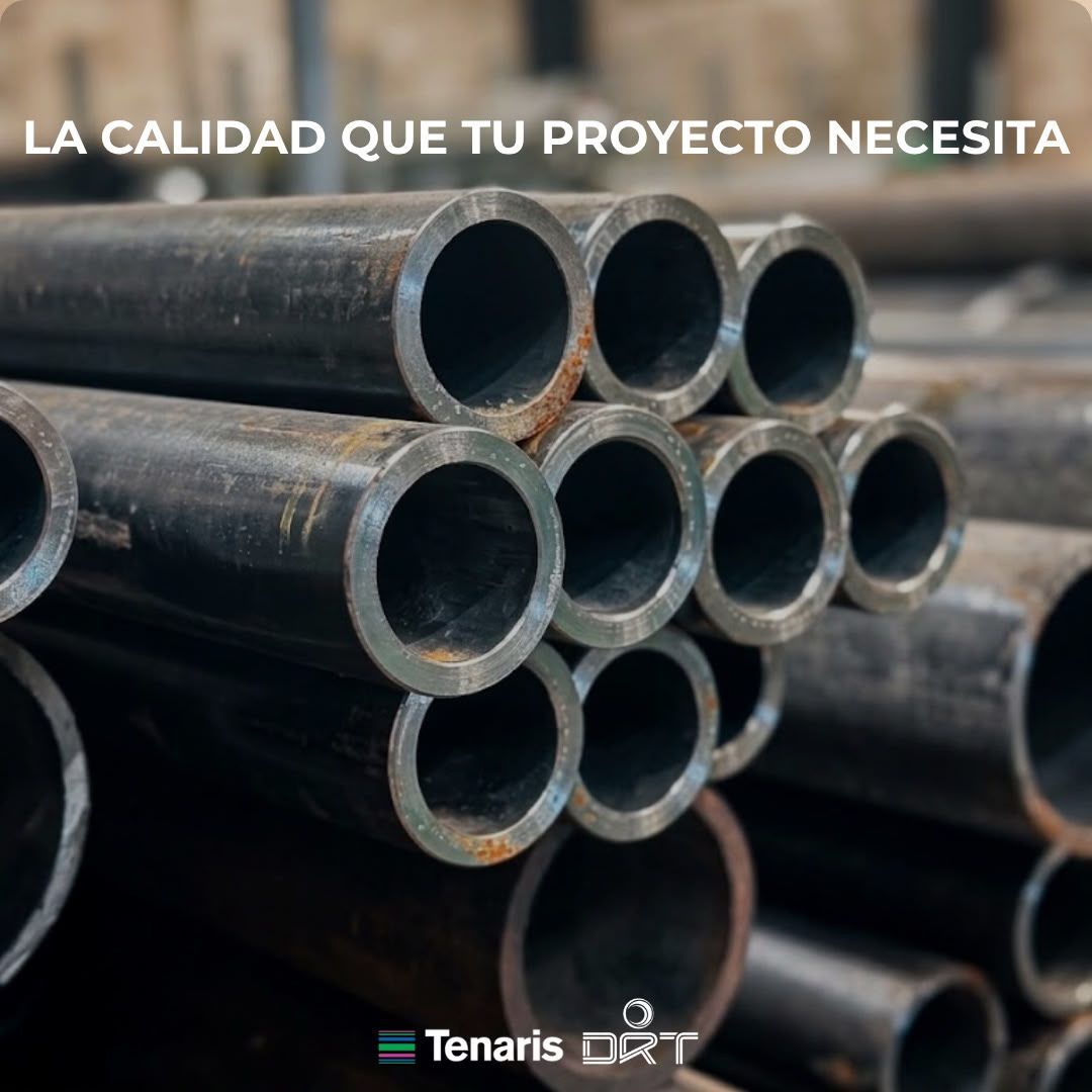 Tubos de acero apilados vistos de frente con el texto "La calidad que tu proyecto necesita".
